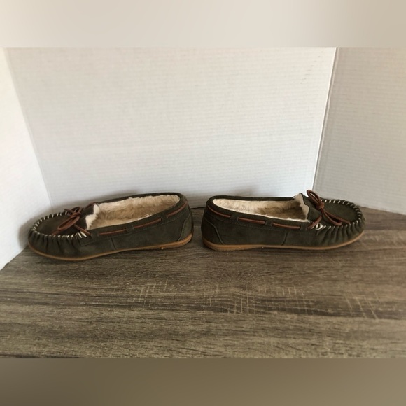 Softmoc Leather Moccasin Slippers - Picture 4 of 8